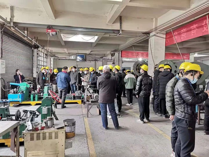 热烈欢迎河南工业大学师生到我司参观学习！